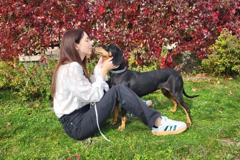 Jelena Musikic with her Montenegrin Mountain Hound Rina in the city